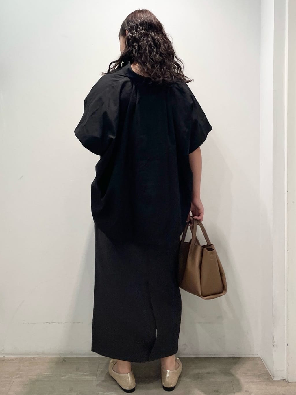 sumicaさんの「OPAQUE.CLIP｜《andGIRL掲載》リラクシーシャツ【洗濯機洗い可】」を使ったコーディネート