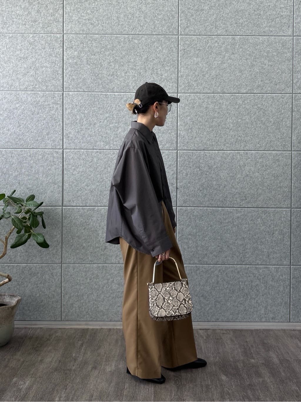 kotakiさんの「INDIVI｜Timeless｜モードスラックス」を使ったコーディネート