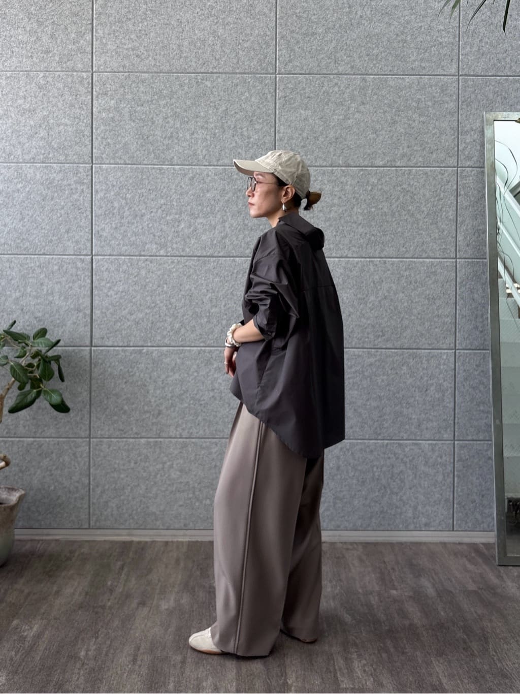kotakiさんの「INDIVI｜◆Comfy SET UP｜イージーストレートワイドパンツ【セットアップ対応／通勤/カセット服】」を使ったコーディネート
