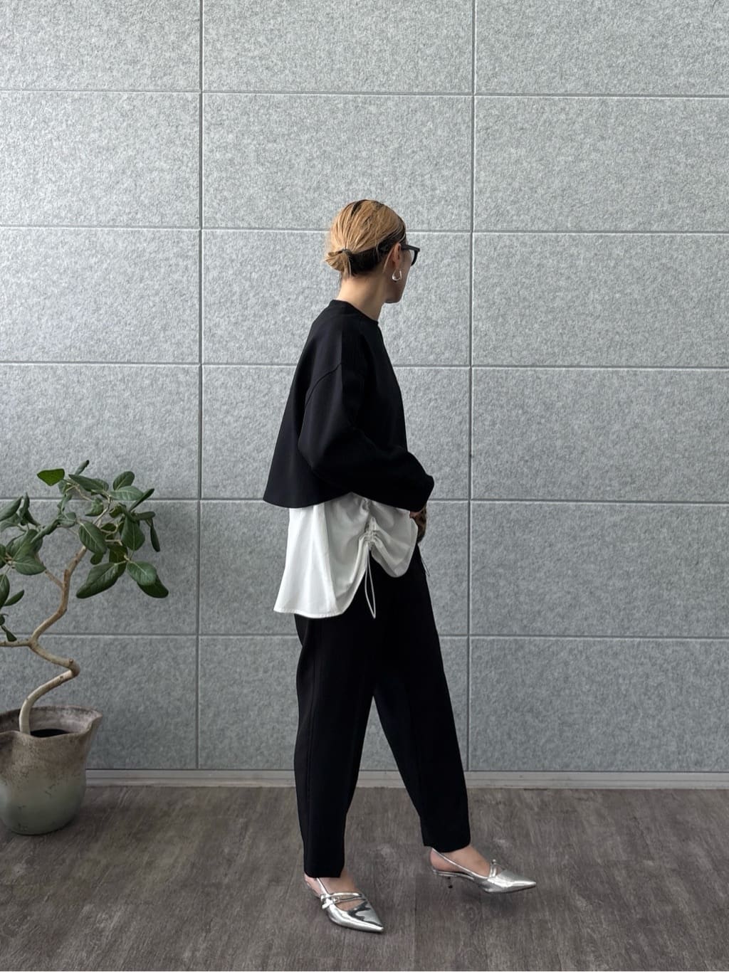 kotakiさんの「INDIVI｜Comfy SET UP｜イージーテーパードパンツ【セットアップ対応／通勤/カセット服】」を使ったコーディネート
