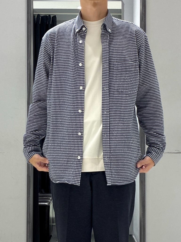 わいずみさんの「TAKEO KIKUCHI｜【抗菌防臭/シーズンレス】シアサッカーギンガムチェック ストレッチシャツ」を使ったコーディネート