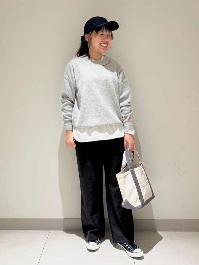 Liriさんの「Dessin｜【選べる首元デザイン/洗える】クルーネックロングTシャツ」を使ったコーディネート