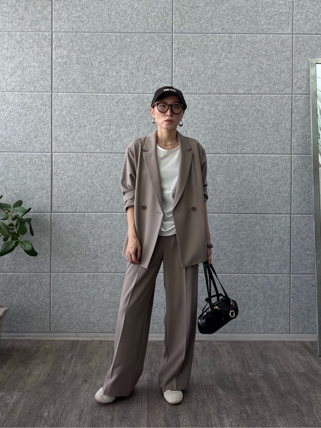 kotakiさんの「INDIVI｜Comfy SET UP｜イージーストレートワイドパンツ【セットアップ対応／通勤/カセット服】」を使ったコーディネート