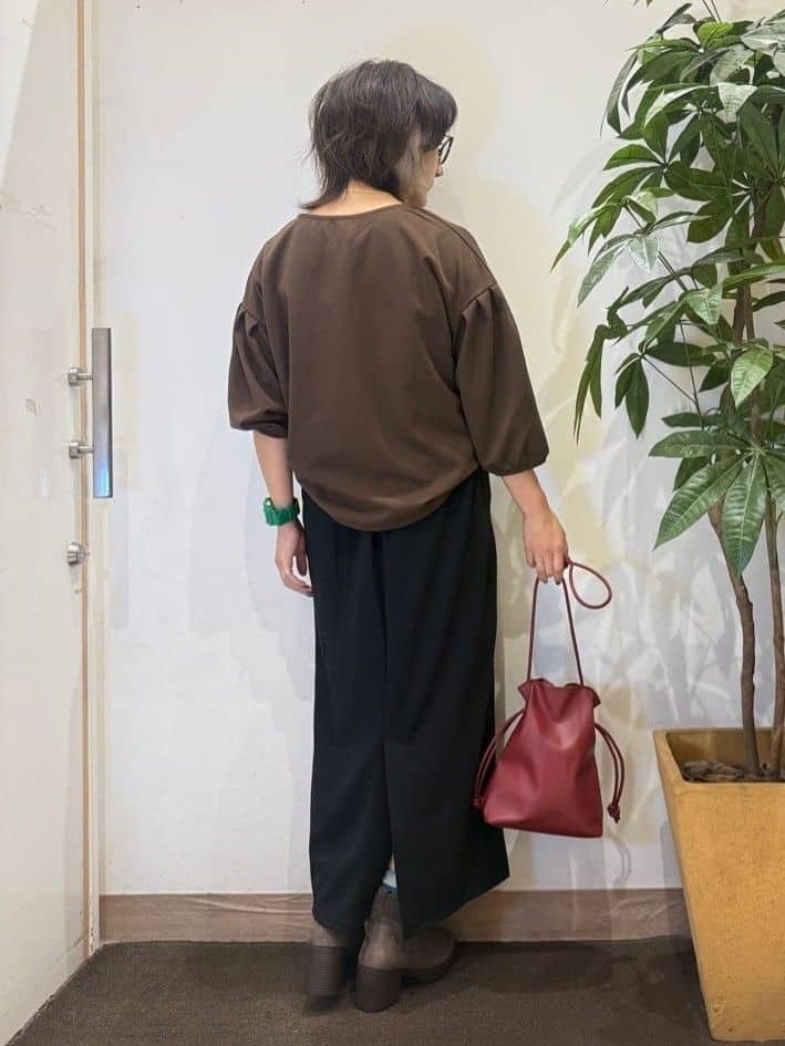 misakiさんの「SHOO･LA･RUE｜【2点セット/7分袖】大人のきれい見え お袖タック入りアクセ付きトップス」を使ったコーディネート
