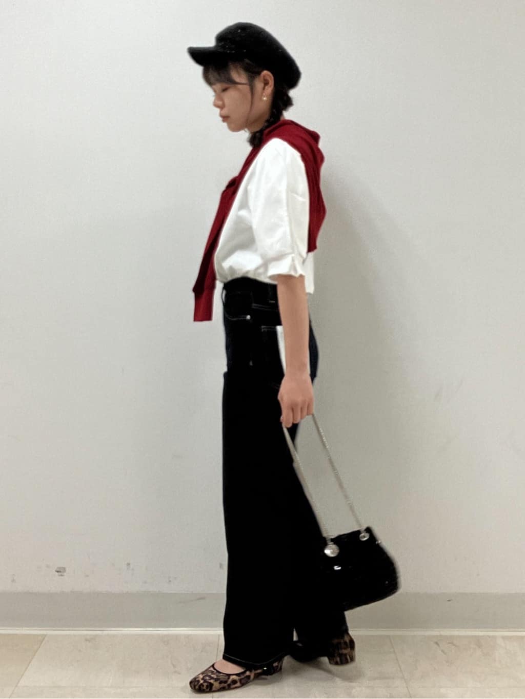 MAYUKIさんの「index｜《美人百花掲載》ビジュークルーネックカーディガン【洗濯機洗い可／UVケア／接触冷感／抗ピル】」を使ったコーディネート