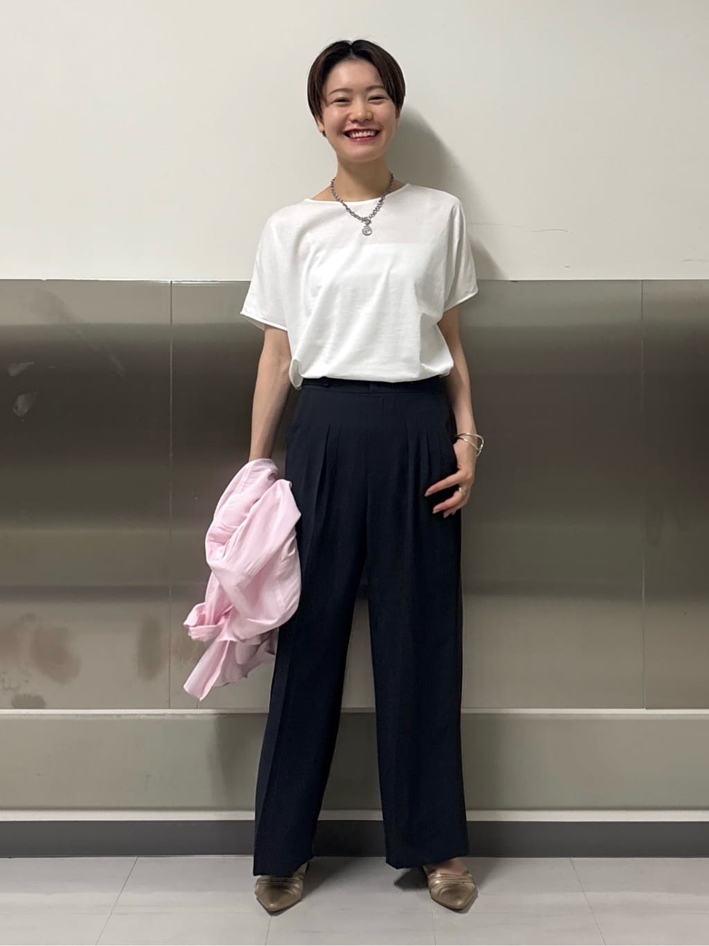 kanaeさんの「INDIVI｜【体型カバー／清涼感】シアーオーバーシャツ」を使ったコーディネート