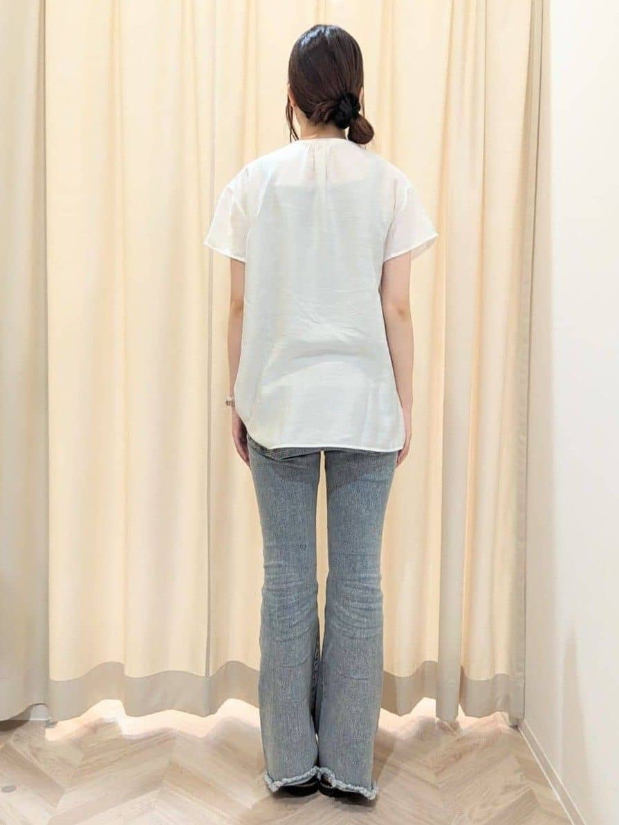 hinaさんの「SHOO･LA･RUE｜【S-LL/ひんやり】インせず決まる タックプリーツシャツ」を使ったコーディネート