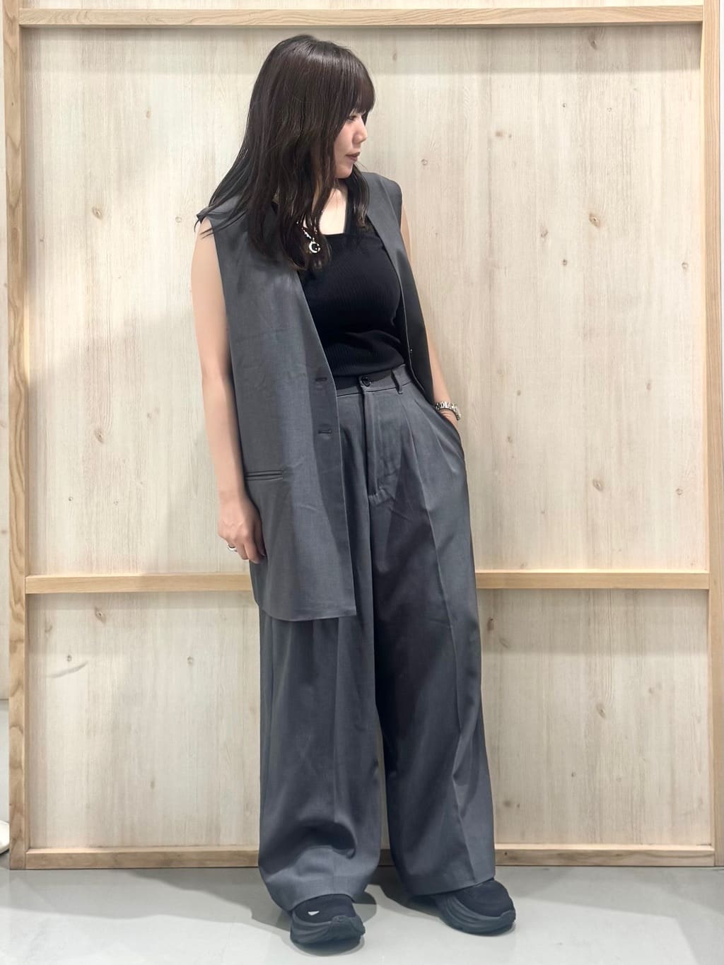 nanaさんの「THE SHOP TK｜ノーカラージレ【セットアップ可/洗濯機OK】」を使ったコーディネート