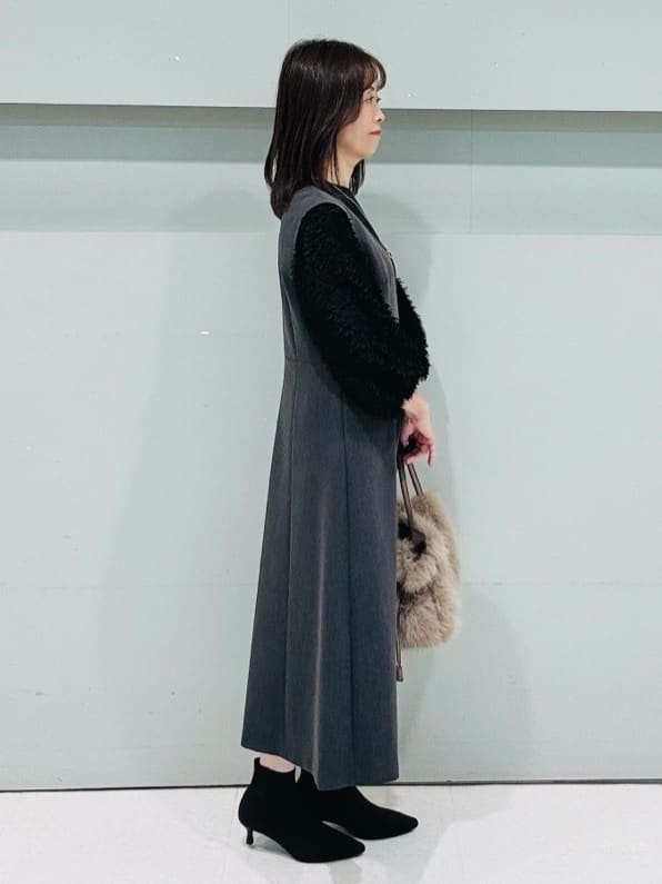 makiさんの「UNTITLED｜【丸首/Tシャツ風/短丈】シャギースリーブ ポンチカットソー」を使ったコーディネート