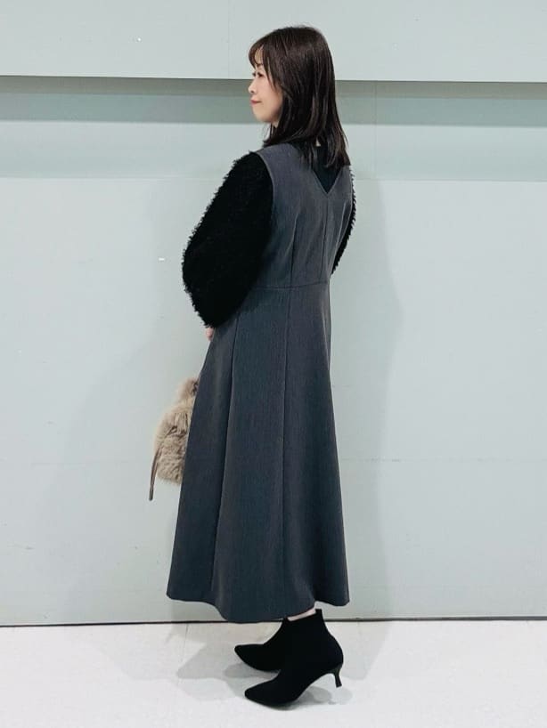 makiさんの「UNTITLED｜【丸首/Tシャツ風/短丈】シャギースリーブ ポンチカットソー」を使ったコーディネート
