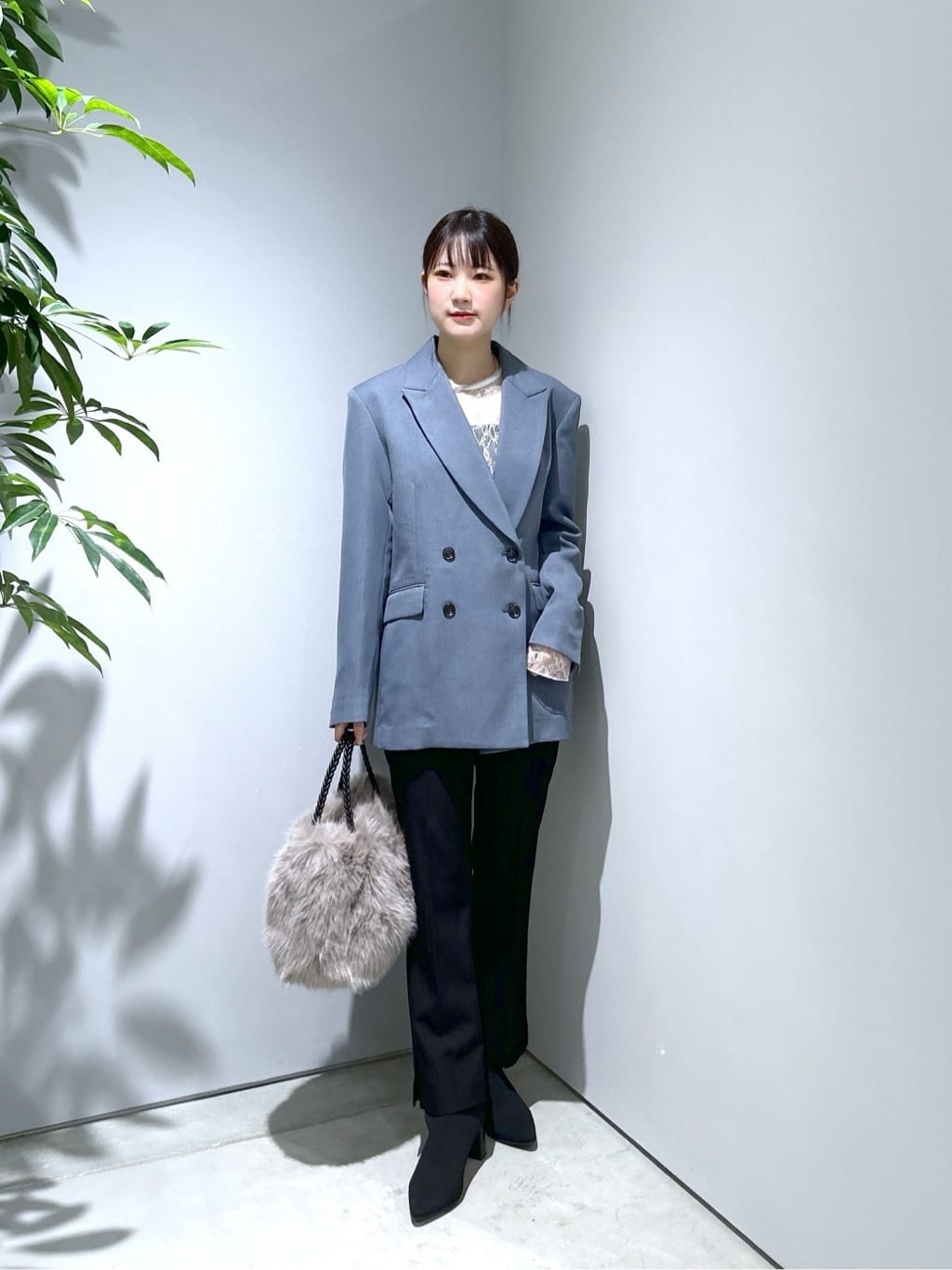 Renoさんの「INDIVI｜レースストレッチカットソー」を使ったコーディネート