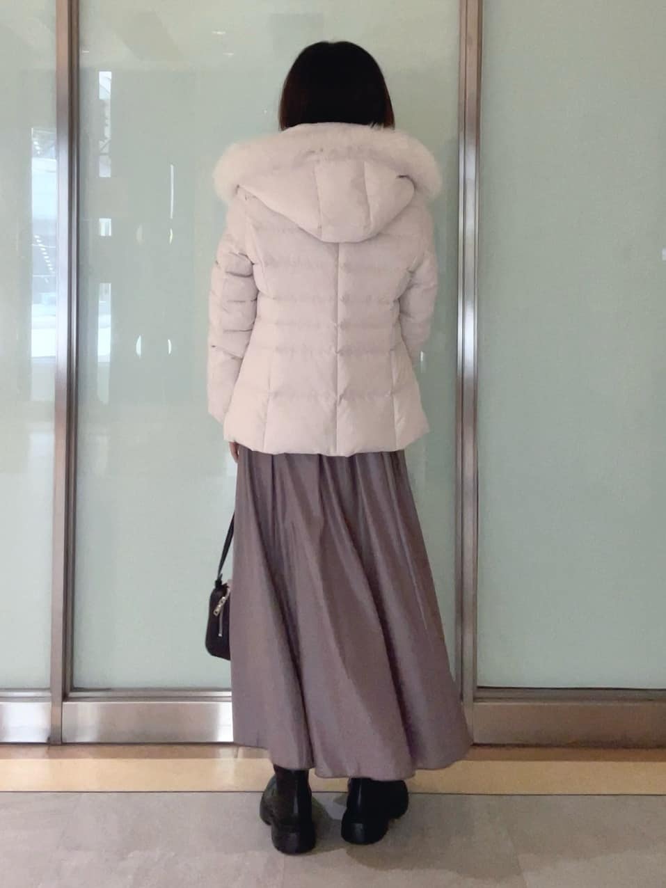 mayutaさんの「INDIVI｜【名品／撥水／抗菌防臭】ショート丈リサイクルダウンコート」を使ったコーディネート