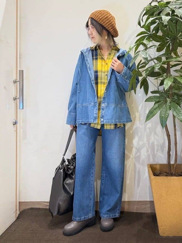 misakiさんの「SHOO･LA･RUE｜【S-LL】こなれ感ある着こなしに デニムフーディーブルゾン」を使ったコーディネート