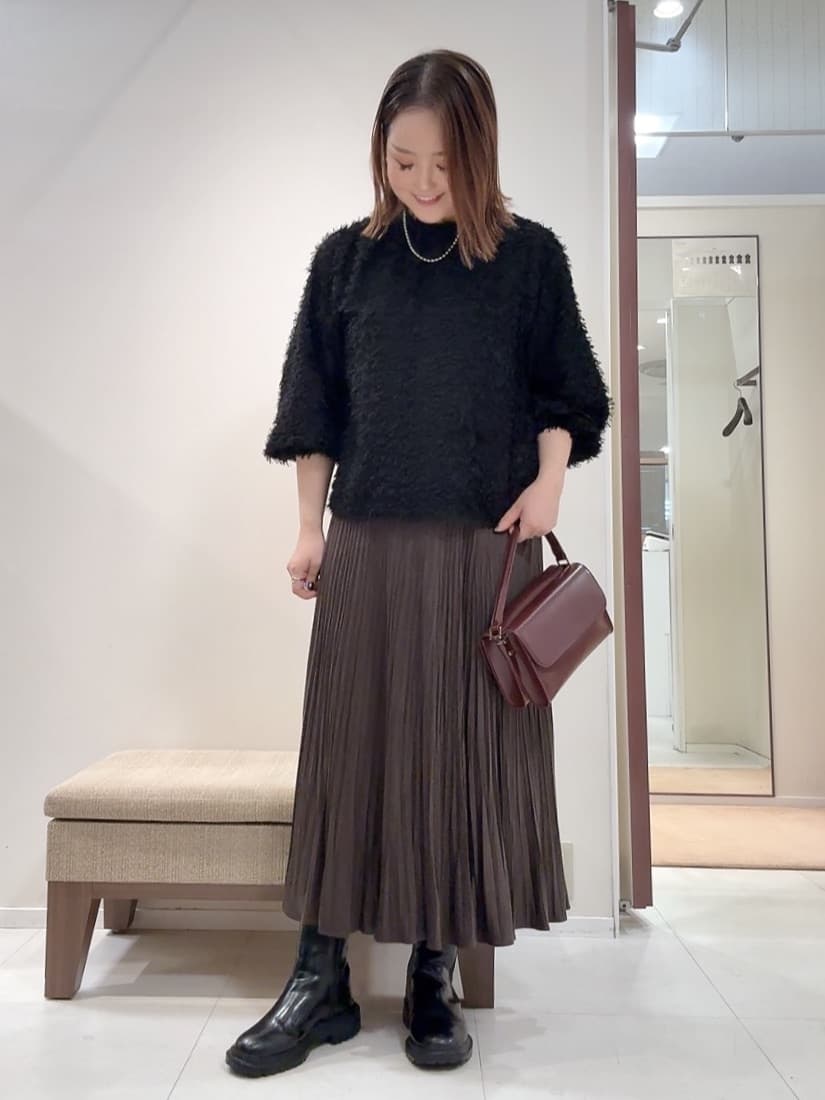 YUIさんの「UNTITLED｜【洗える/1枚で着映え】カットジャカードトップス」を使ったコーディネート
