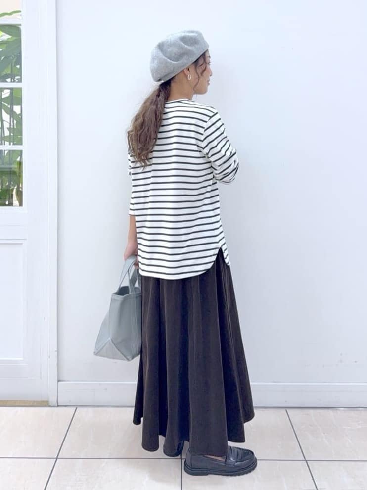 Osawaさんの「Dessin｜【選べる首元デザイン/洗える】クルーネックロングTシャツ」を使ったコーディネート