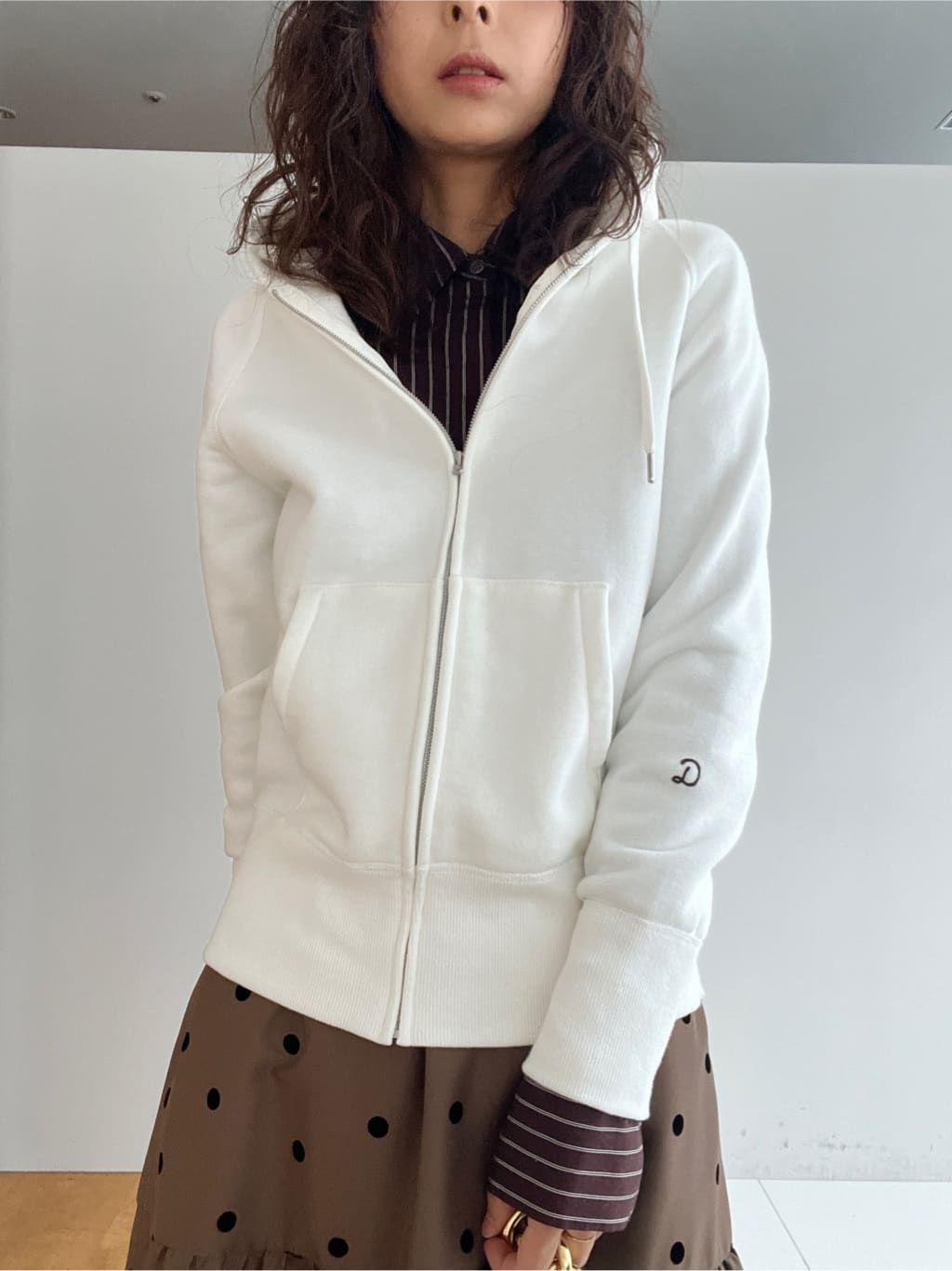 misaさんの「DRESSTERIOR｜デキシー吊裏毛ジップアップパーカ」を使ったコーディネート