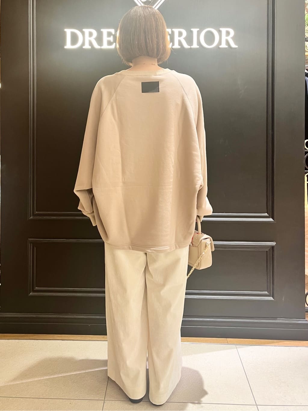yahataさんの「DRESSTERIOR｜ソフト別珍イージーパンツ」を使ったコーディネート