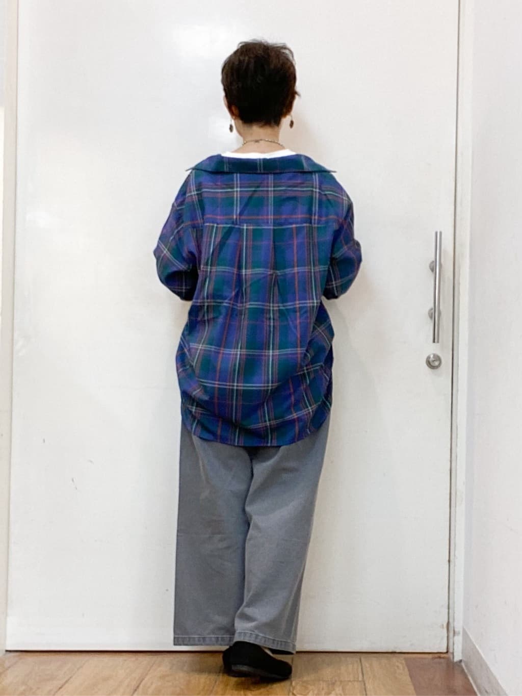 みぃさんの「SHOO･LA･RUE｜【洗濯機可/S-LL】程よい抜け感 大人のチェックシャツ」を使ったコーディネート