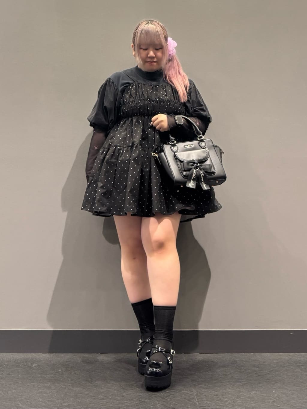 sayakaさんの「ESPERANZA｜厚底キラキラダブルストラップパンプス」を使ったコーディネート