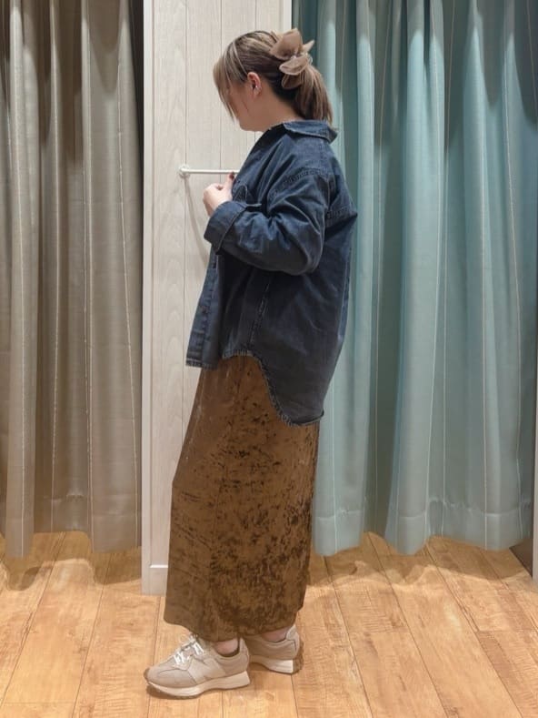 HANAさんの「SHOO･LA･RUE｜グラフィックアソート ベーシックロンT」を使ったコーディネート