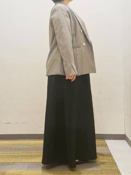 okayuさんの「THE SHOP TK｜【今羽織るなら】ダブルブレストジャケット【セットアップ可/洗える】」を使ったコーディネート