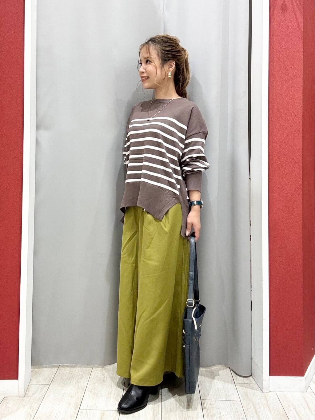 shioさんの「SHOO･LA･RUE｜【S-LL/2点セット】脚のラインを拾いにくい ベルト付きタックスカーチョパンツ」を使ったコーディネート
