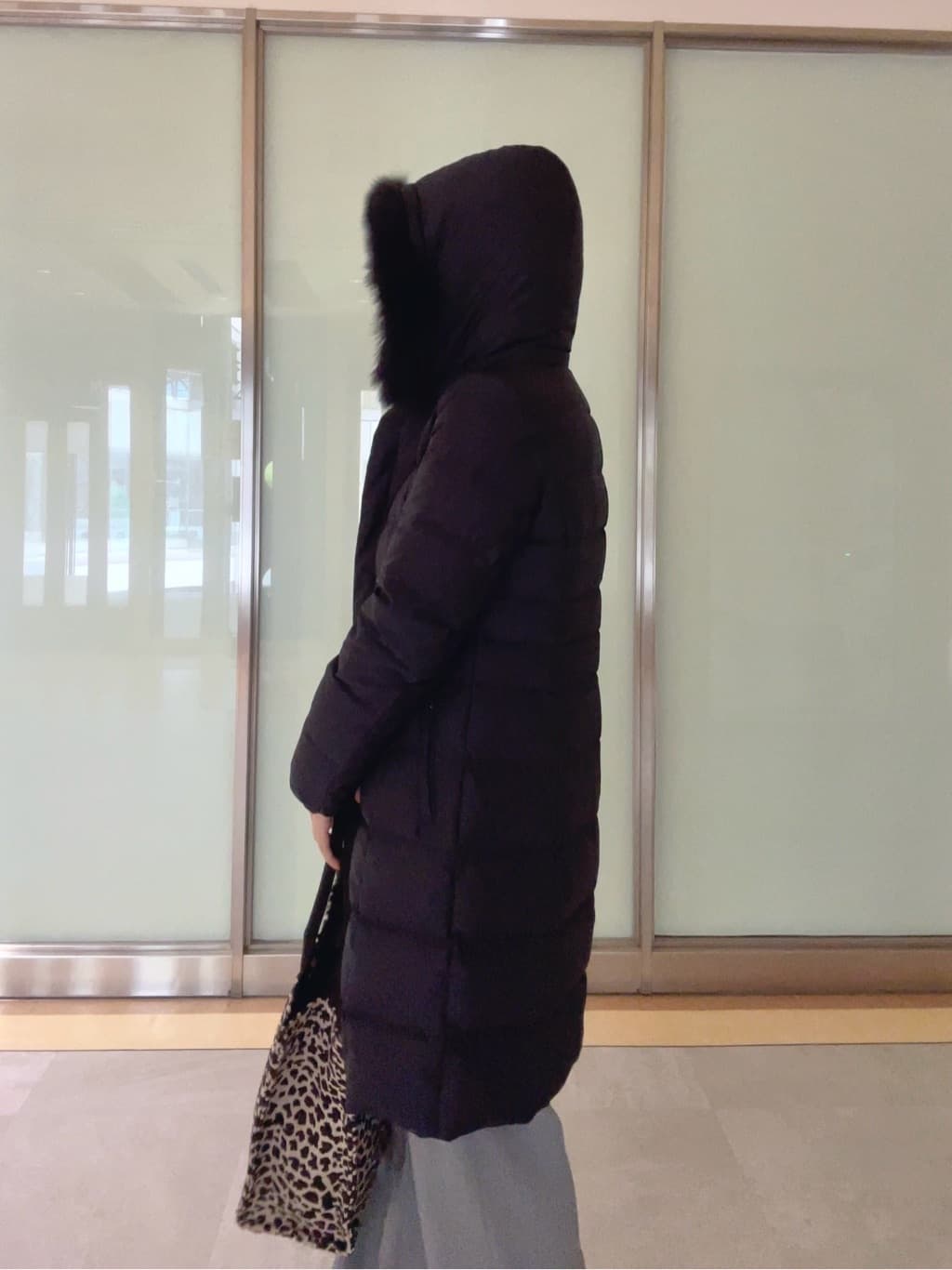 mayutaさんの「INDIVI｜【名品／撥水／抗菌防臭】ロング丈リサイクルダウンコート」を使ったコーディネート