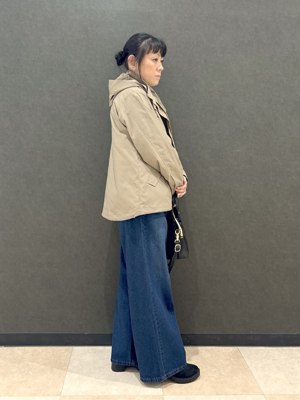 わかさんの「SHOO･LA･RUE｜グラフィックアソート ベーシックロンT」を使ったコーディネート