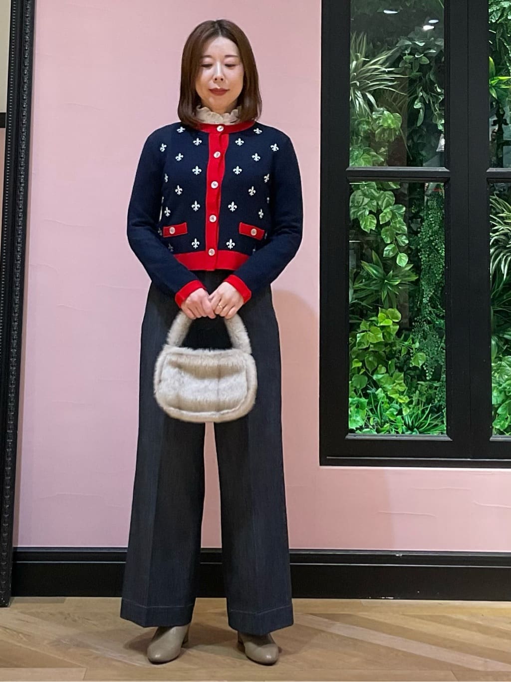 maruさんの「DRESSTERIOR｜◆リリィクレストカーディガン」を使ったコーディネート