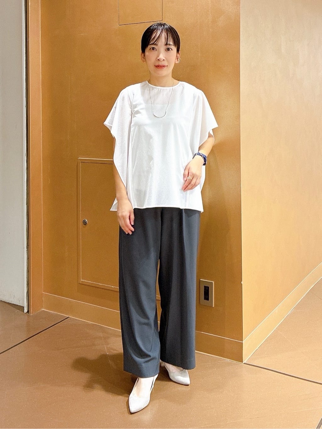 hattoriさんの「INDIVI｜【体型カバー】スクエアブラウス」を使ったコーディネート