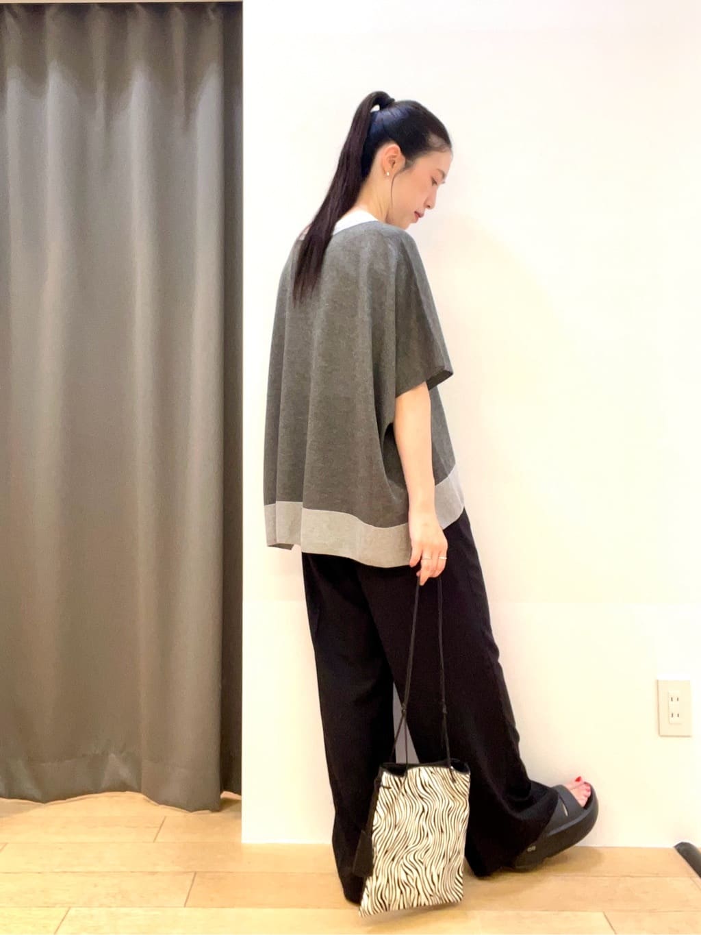 yukoさんの「INDIVI｜【洗える／二の腕カバー】バイカラーラメニット」を使ったコーディネート