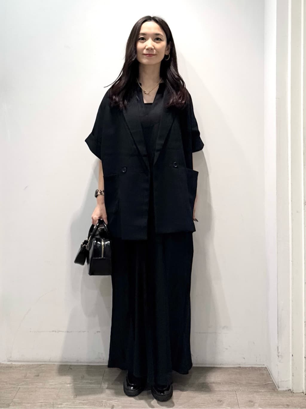 yuicciさんの「OPAQUE.CLIP｜レーヨン麻キーネックワンピース【洗える】」を使ったコーディネート