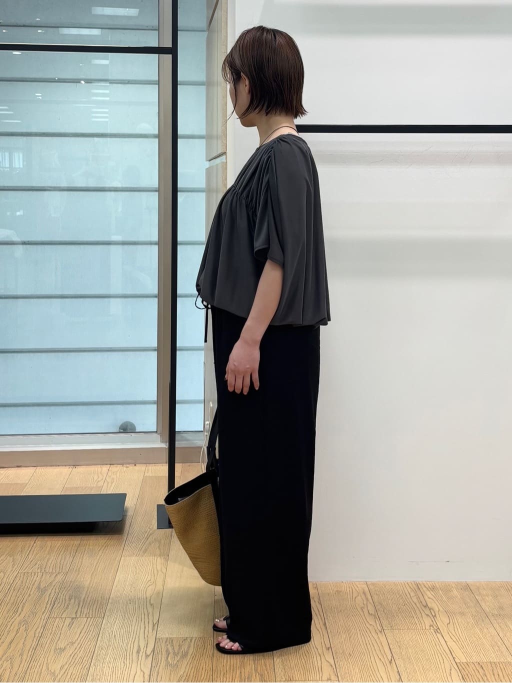 asamiさんの「INDIVI｜【洗える／体型カバー】シャーリングシアートップス」を使ったコーディネート