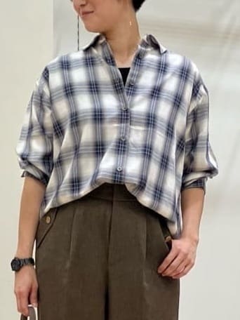 Keiさんの「grove｜今の季節にちょうどいい　オンブレーチェックシャツ」を使ったコーディネート