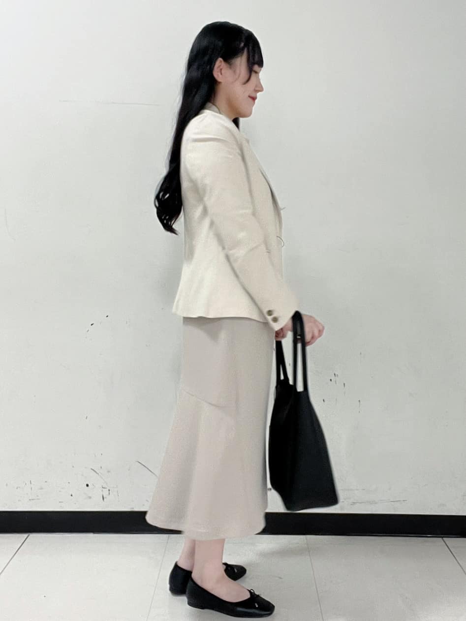 Hitomiさんの「index｜《5色展開／XS-LLサイズ》ストレッチテーラードジャケット／セットアップ対応【イージーアイロン】」を使ったコーディネート