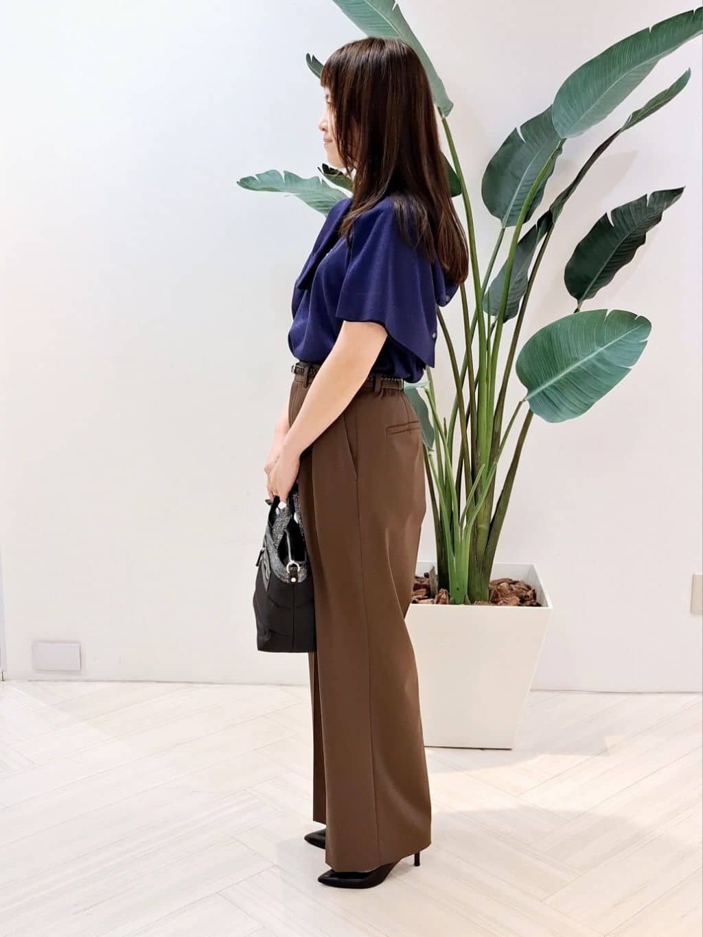 YuKaRiさんの「UNTITLED｜【アンサンブル可/洗える】シアーノースリーブ プルオーバー」を使ったコーディネート