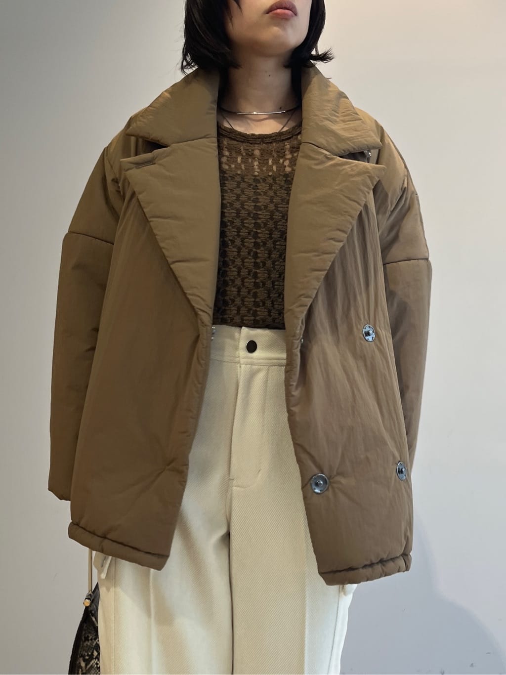 Harukaさんの「INDIVI｜【再入荷】パネルストレッチショートブーツ」を使ったコーディネート