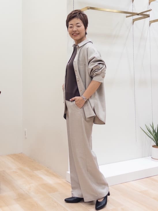 シュウコさんの「grove｜【カセット服/選べる着丈】洗濯機で洗えるオーバーシャツ」を使ったコーディネート