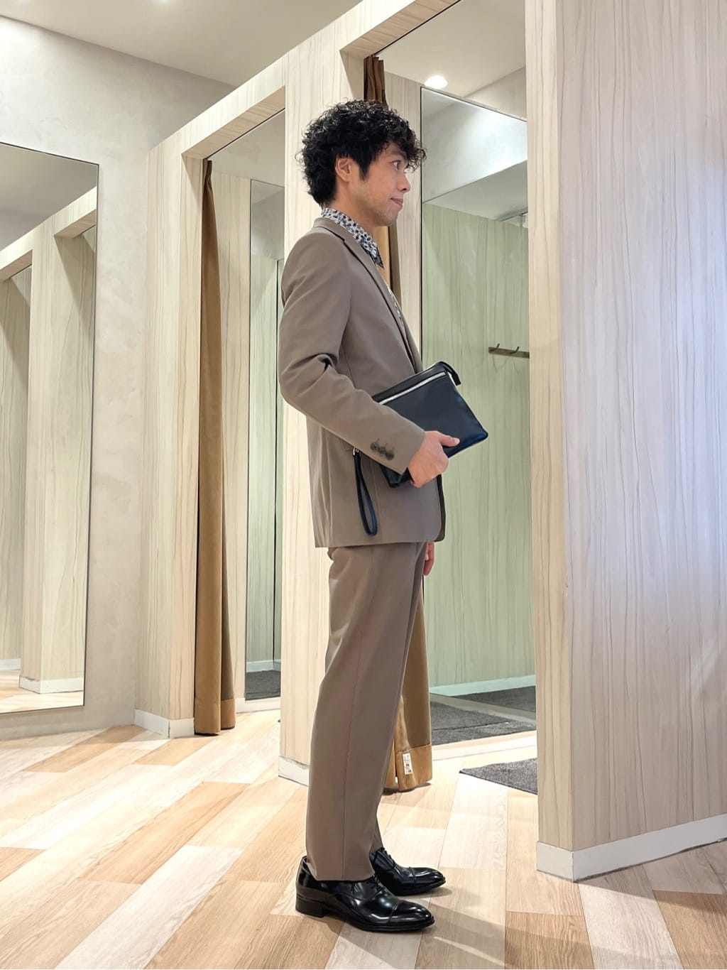 URAさんの「TAKEO KIKUCHI｜【360&deg;ストレッチ／セットアップ対応】None Of Stress ジャケット」を使ったコーディネート