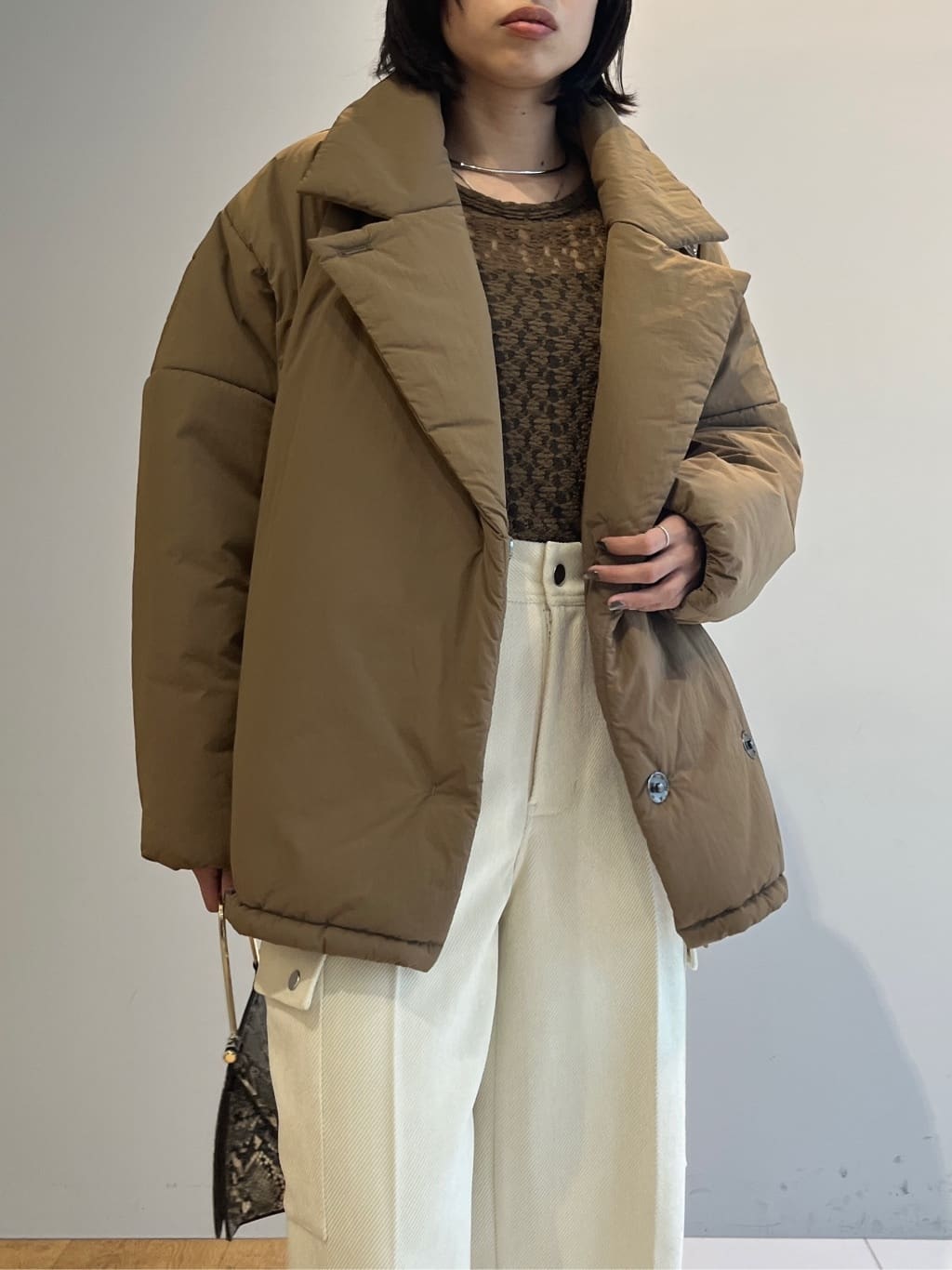 Harukaさんの「INDIVI｜【再入荷】パネルストレッチショートブーツ」を使ったコーディネート