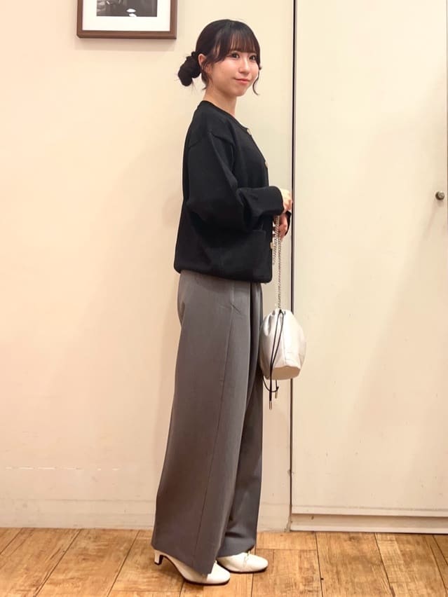 AIRIさんの「SHOO･LA･RUE｜【S-LL】女性らしさ漂うハートネック テレコ5分袖トップス」を使ったコーディネート
