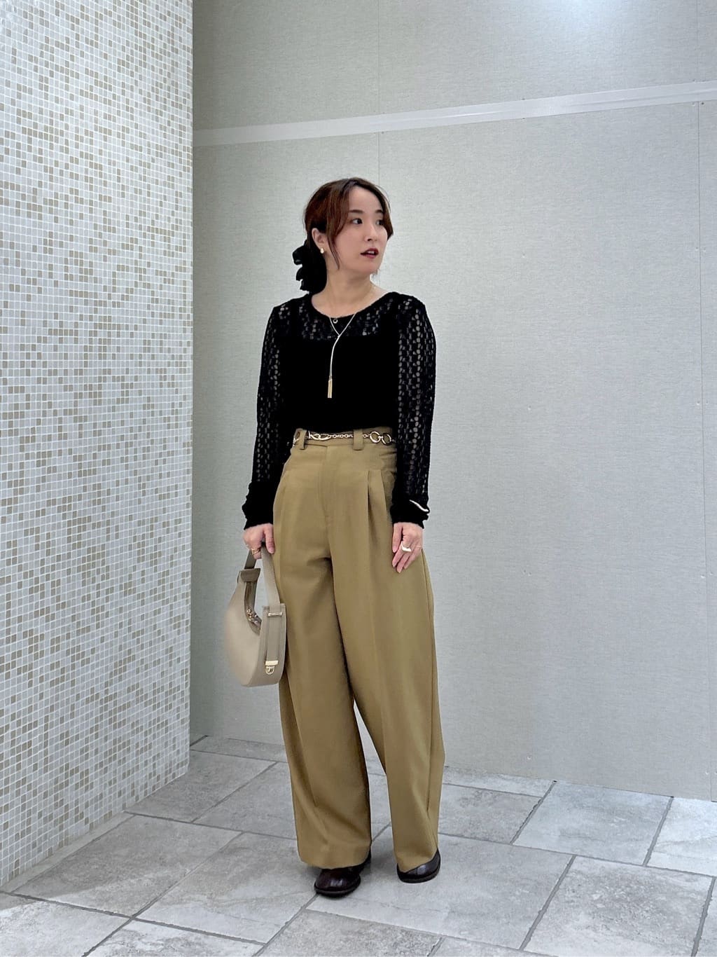よねさんの「INDIVI｜Timeless｜モードスラックス」を使ったコーディネート