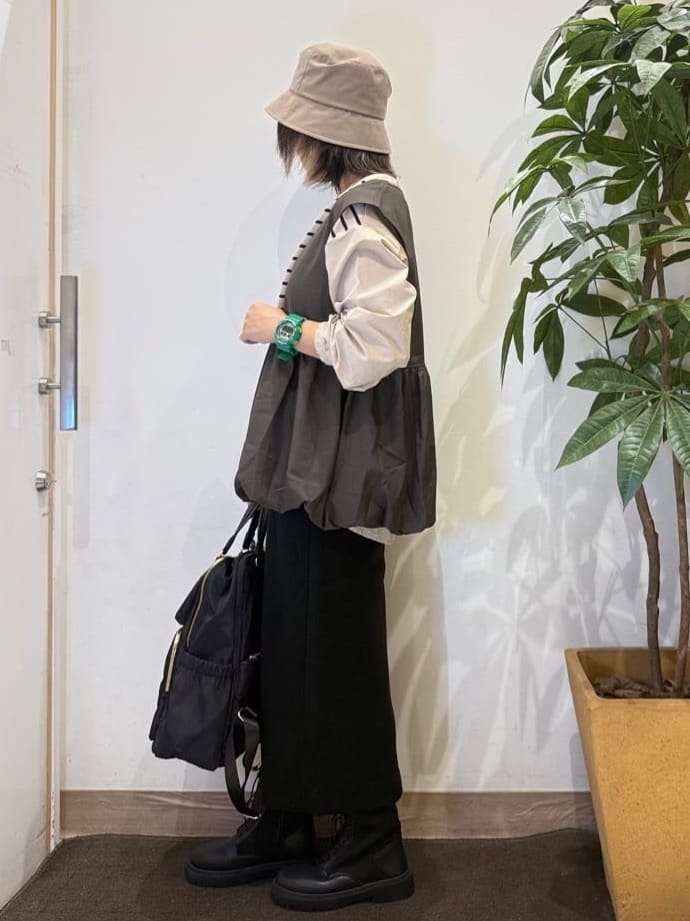 misakiさんの「SHOO･LA･RUE｜【S-LL】美シルエット 裾バルーンシルエットジレ」を使ったコーディネート