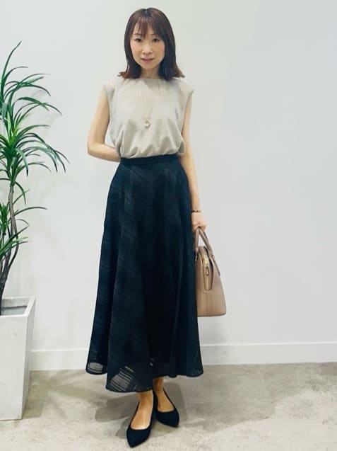 Miwaさんの「UNTITLED｜【アンサンブル可/洗える】シアーノースリーブ プルオーバー」を使ったコーディネート