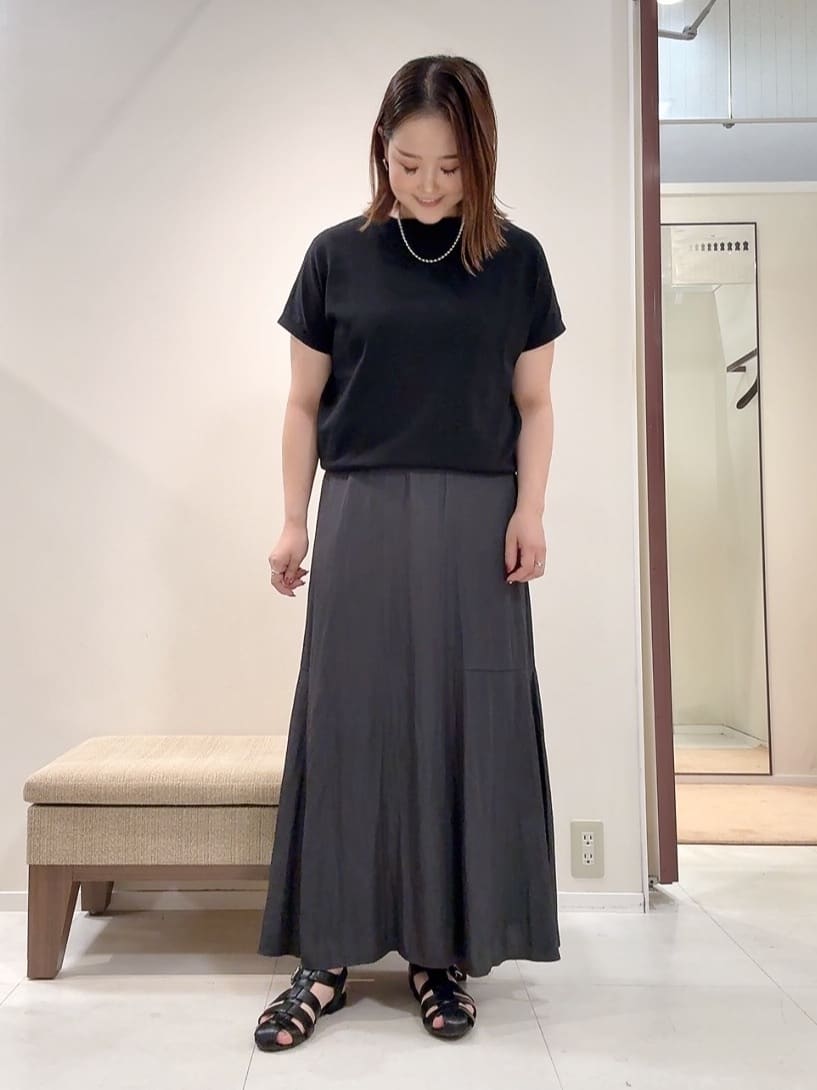 YUIさんの「UNTITLED｜【洗える/前後2WAY】ネックプルオーバーニット」を使ったコーディネート