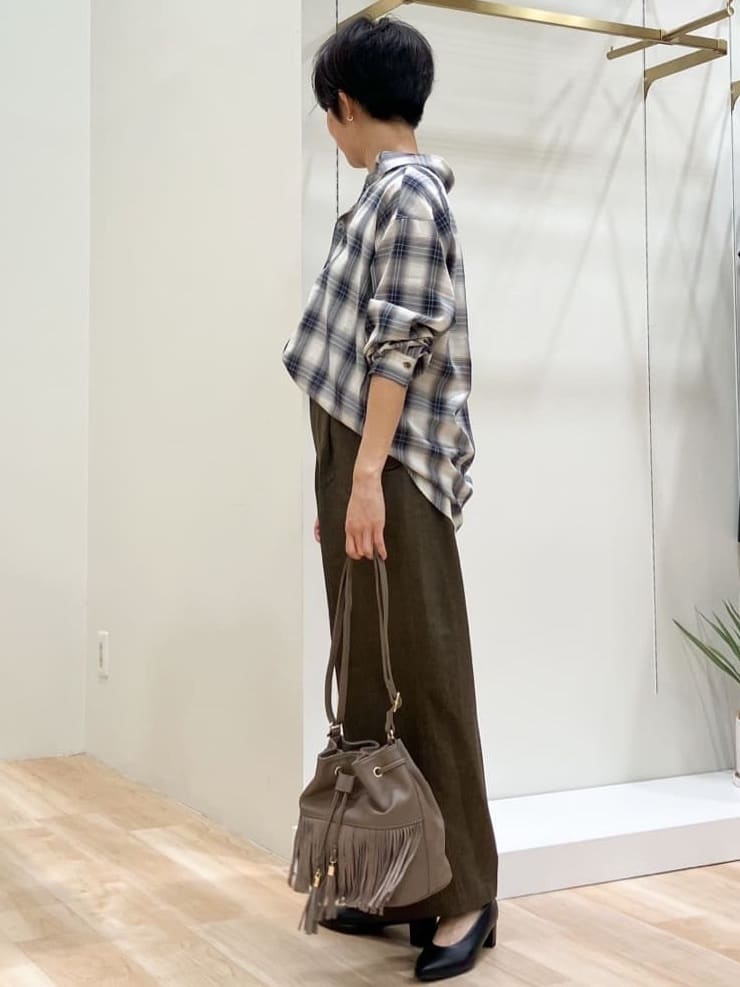 Keiさんの「grove｜今の季節にちょうどいい　オンブレーチェックシャツ」を使ったコーディネート
