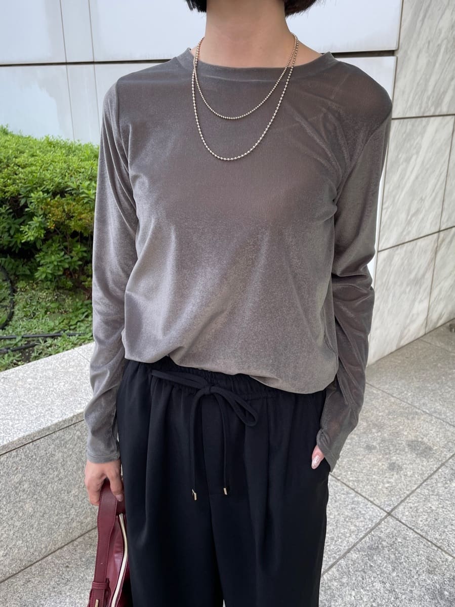 NATSUMIさんの「grove｜シアーカットベロアロンT」を使ったコーディネート