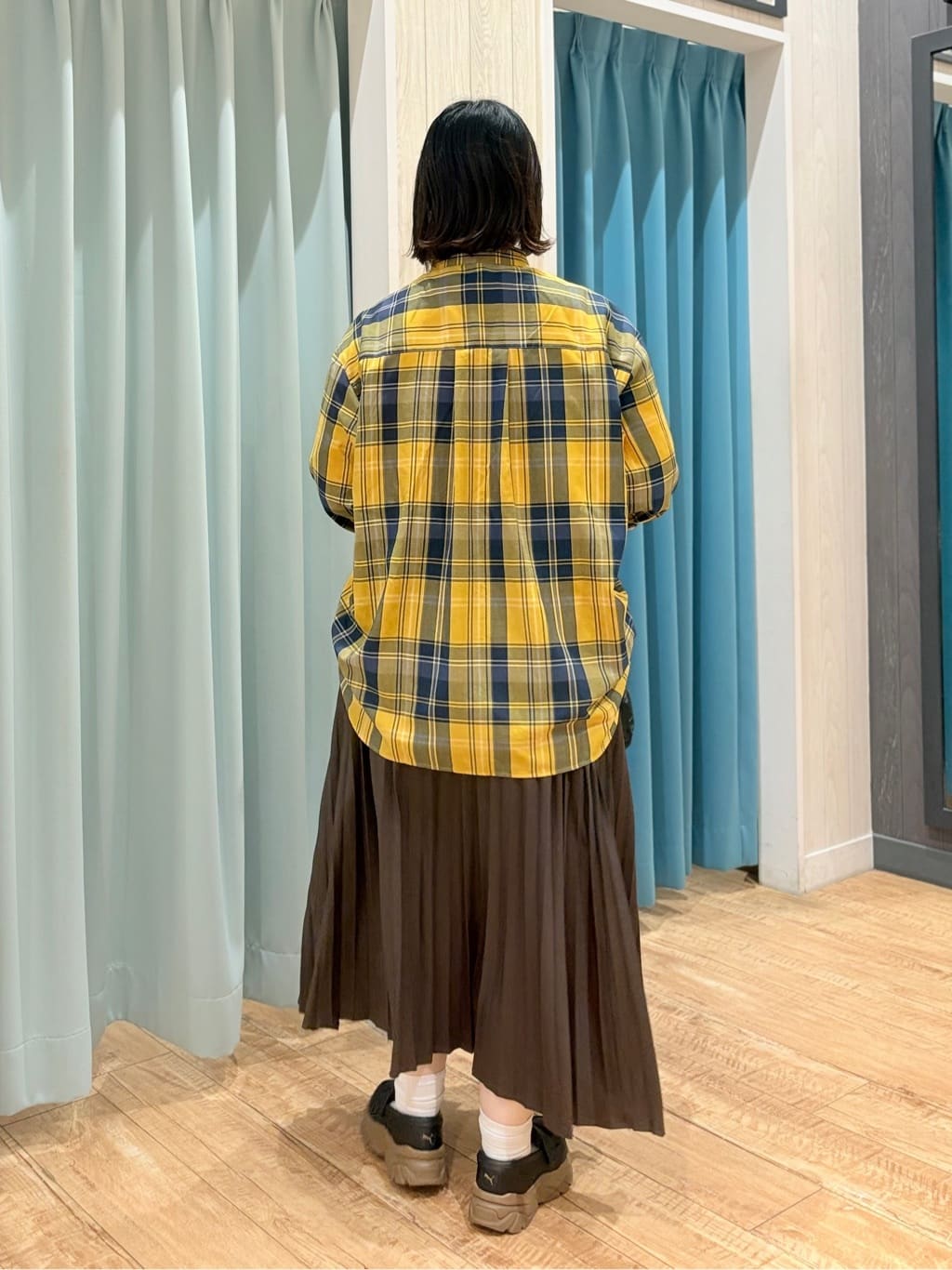 砂糖さんの「SHOO･LA･RUE｜【洗濯機可/S-LL】程よい抜け感 大人のチェックシャツ」を使ったコーディネート