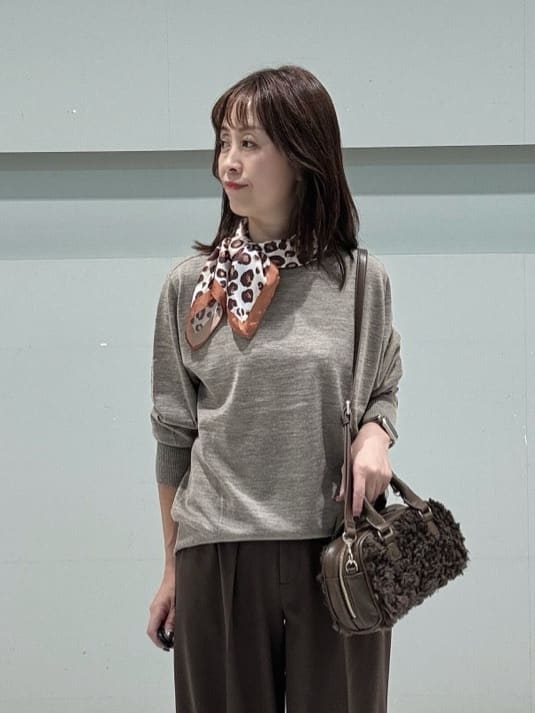makiさんの「UNTITLED｜【アンサンブル可/洗える】シルクウールカシミヤ ドルマンスリーブニット」を使ったコーディネート