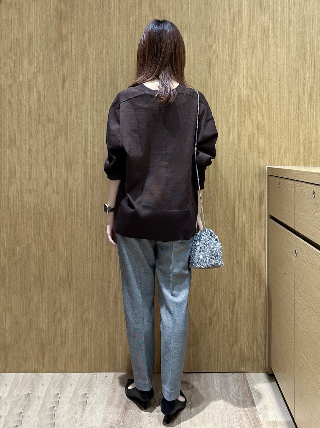 yukaさんの「OPAQUE.CLIP｜リラクシーVネックニット【洗濯機洗OK】《6col》」を使ったコーディネート